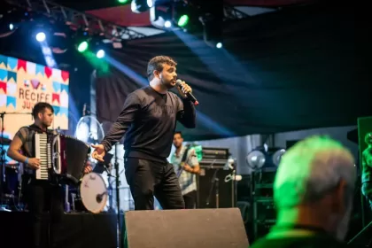 Edu Mendonça prepara novidades para lançar músicas novas