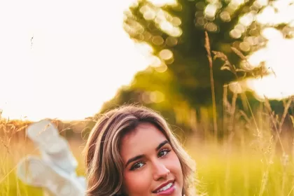 Julia Wheaton é indicada a nomeação ao Grammy Latino 2024