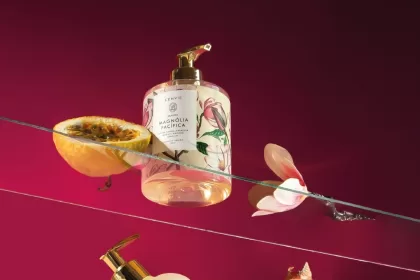 HISTÓRIAS EXPORTADORAS: conheça trajetória de perfumaria brasileira que já está presente em 22 lojas de Chile e Uruguai