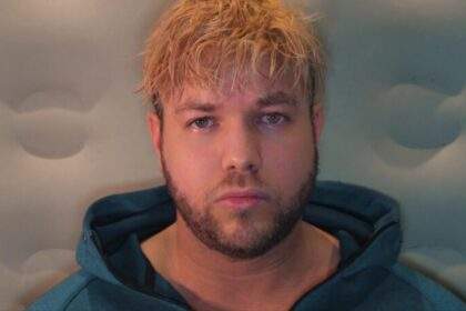 Izack Under lança o clipe da faixa “Echos Of You”