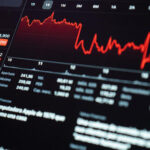 Ibovespa fecha em leve queda