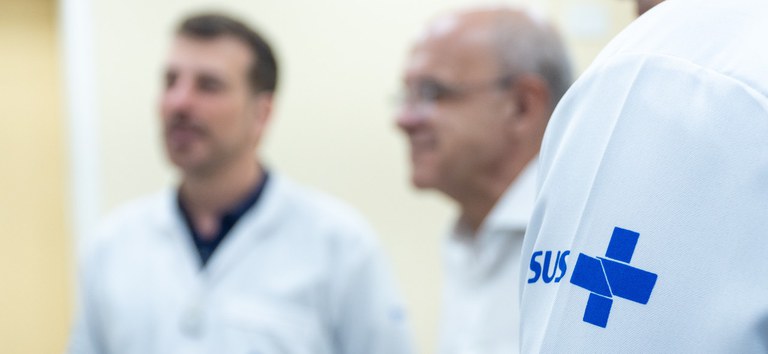 Agora tem Especialistas: estados e municípios podem aderir ao programa