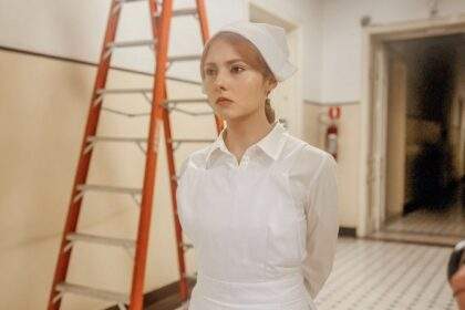 No mês do orgulho LGBT, conheça o curta-metragem “A Cura”, protagonizado por Anna Dalmei