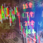 Ibovespa fecha em alta de 1,35% e renova máxima histórica aos 140 mil pontos