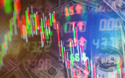 Ibovespa fecha em alta de 1,35% e renova máxima histórica aos 140 mil pontos