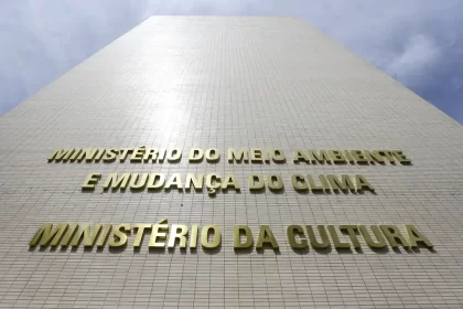 Política pública cultural e leis de  fomento: você sabe qual é a diferença?