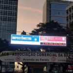 Salvador recebe painel do Gasto Brasil em frente à associação comercial mais antiga do país