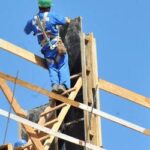 Crédito caro reduz intenção de investimento da construção ao menor nível desde 2023