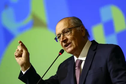 Tarifaço: plano de contingência deve ser anunciado até terça-feira (12), diz Alckmin