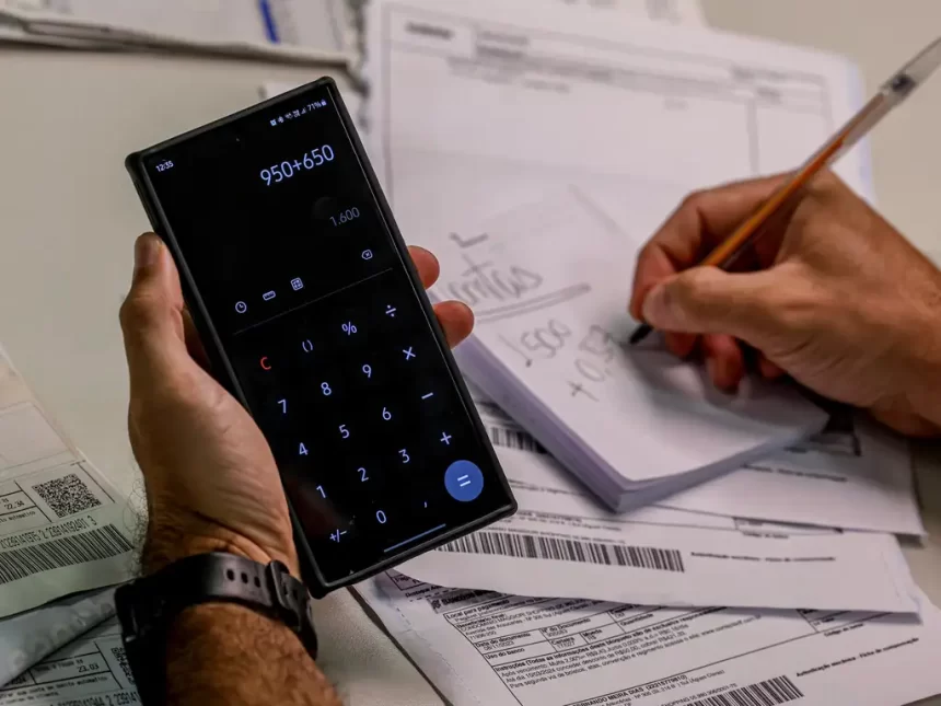 Custo Brasil: Para 70% dos empresários, carga tributária é o principal entrave, aponta pesquisa da CNI