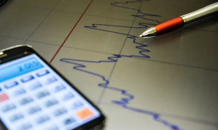 PIB: redução da projeção reflete política fiscal expansionista, afirmam economistas