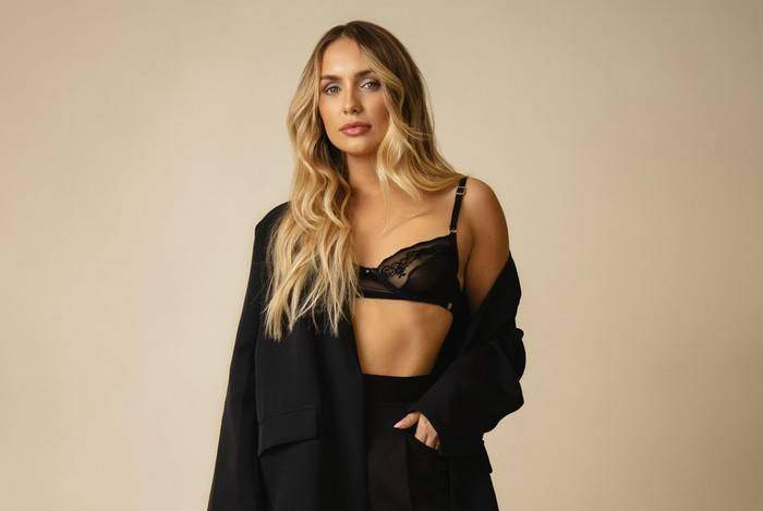 Conheça Bárbara Roterdã, atriz que integra o elenco da nova série do Globoplay, Vermelho Sangue