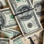 DÓLAR: moeda fecha estável com leve variação negativa