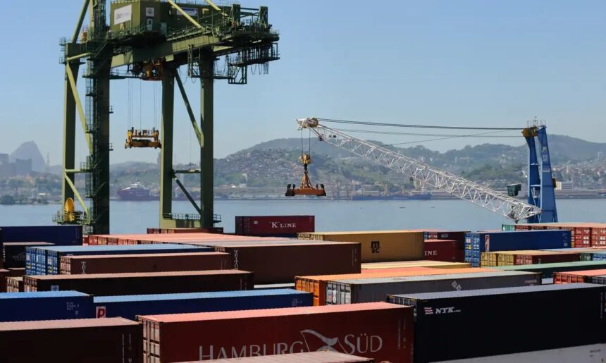 Tarifa de 25% sobre produtos brasileiros preocupa indústria nacional (dia 6 de julho)