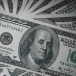 Dólar fecha em queda de 0,17% e cotação do euro é de R$ 5,91 (última atualização)