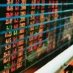 Ibovespa fecha em 171.990 pontos após queda dos juros futuros (último pregão)