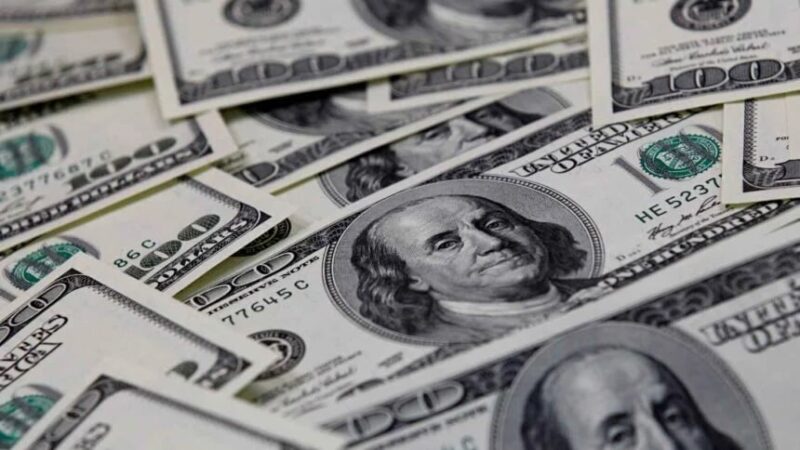 Dólar fecha o último pregão aos R$ 5,11, após queda de 0,50%
