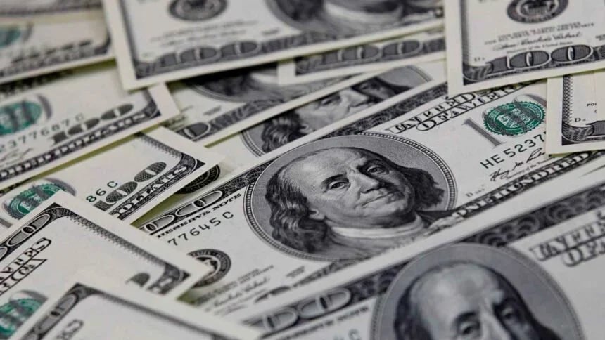 Dólar encerra em baixa, cotado a R$ 5,07 (terça-feira)