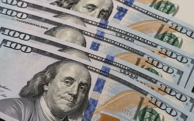 Dólar encerra sessão em baixa de 0,16% após declarações de John Williams (28 de outubro)