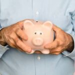 Geração 60+ lidera chefia de lares, mas enfrenta sobrecarga e informalidade