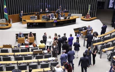CACB exige isonomia na Taxa das Blusinhas: Congresso debate isenção de importação