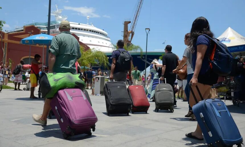 Turistas internacionais impulsionam economia do Ceará, com investimento recorde do Fungetur (22 e 23 de outubro)