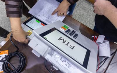 Flávio Bolsonaro mantém vantagem no Sul, enquanto Lula consolida liderança nacional na pesquisa Datafolha