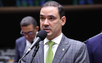 Vicentinho Júnior vence Tocantins no segundo turno